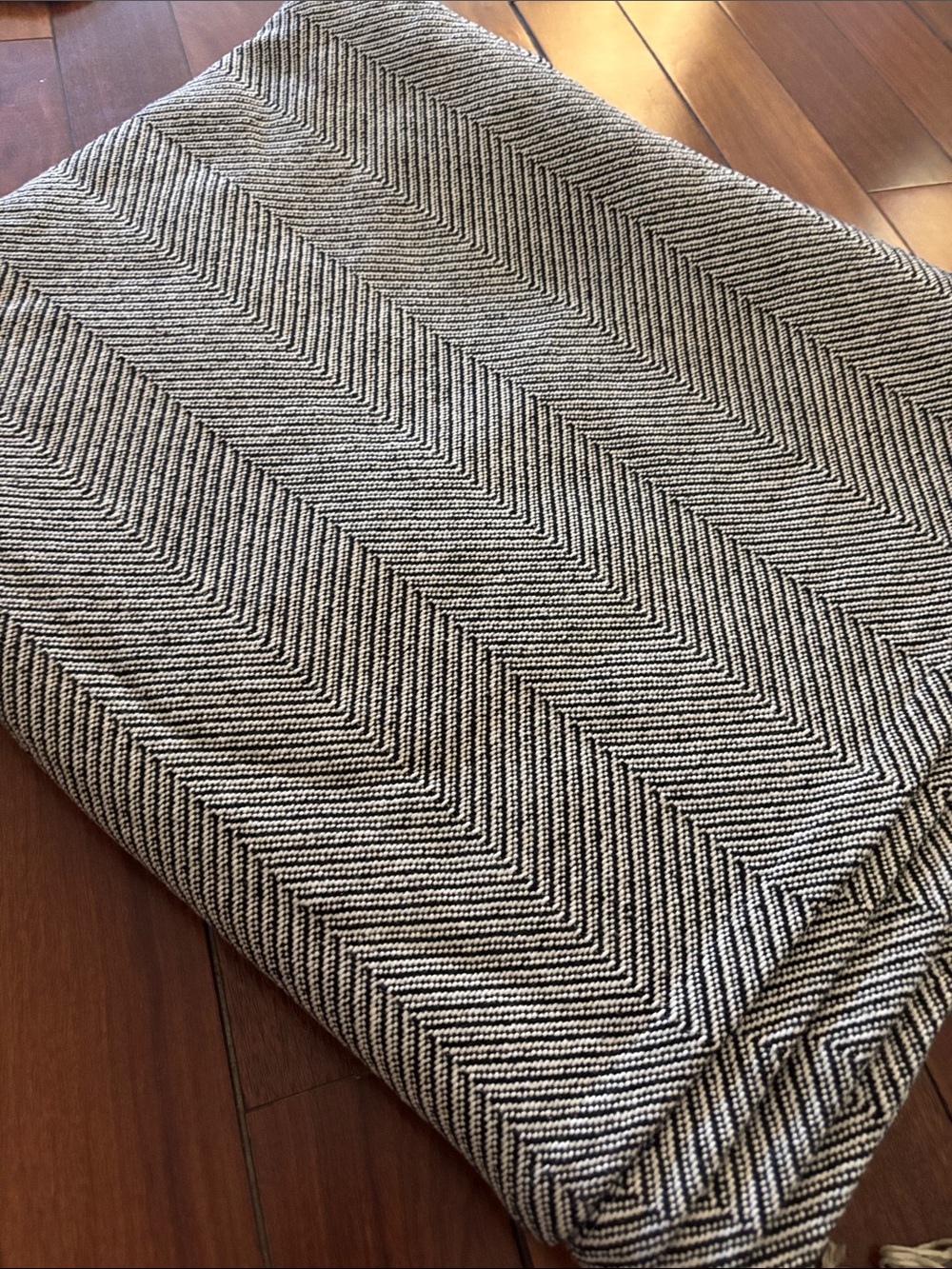 Herringbone Black/Ivory King Blanket